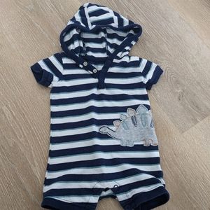 ✨4 for 12 Carter's Baby Romper Short Sleeve/Shorts with Hood 6 Months